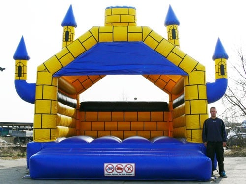 Ritter-Hüpfburg Camelot